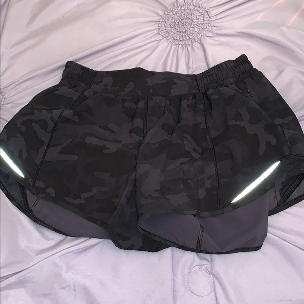 Lululemon Shorts Grey Camo